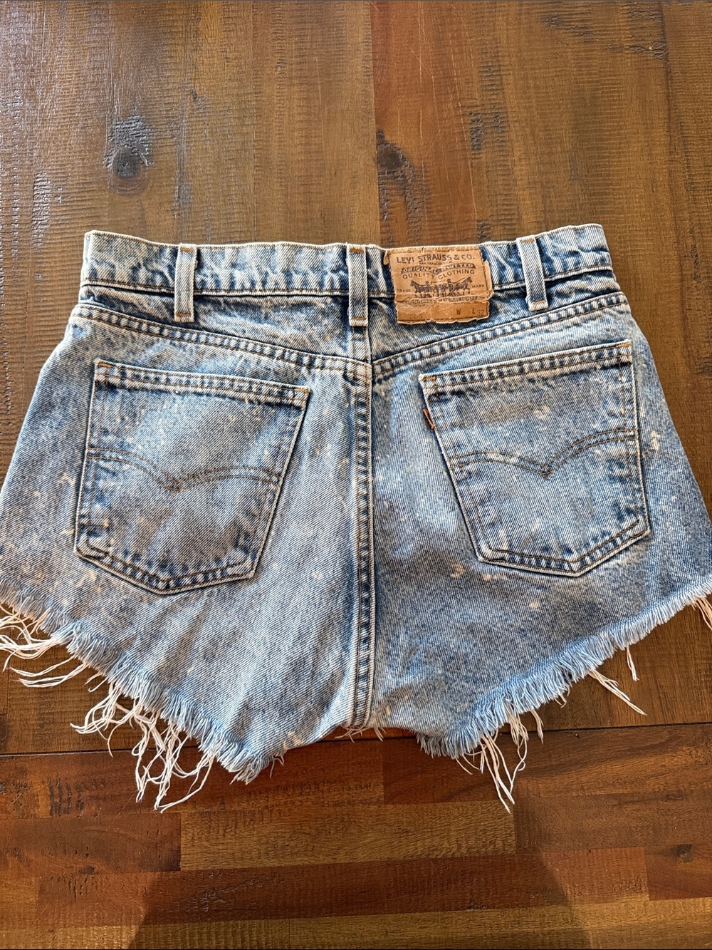 Levi’s Distressed Light Blue Denim Cutoff Shorts - Picture 4 of 5